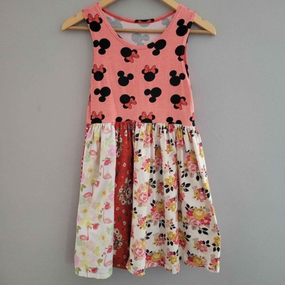 Minnie Mouse and flamingos girls size 10-14